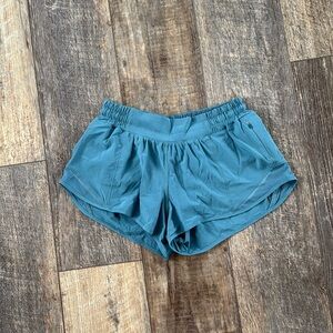 Lululemon hottie hot shorts size 6 teal